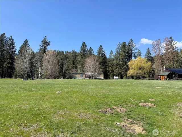 $284,500 | 40838 Porcupine Bay Road, Davenport, WA 99122