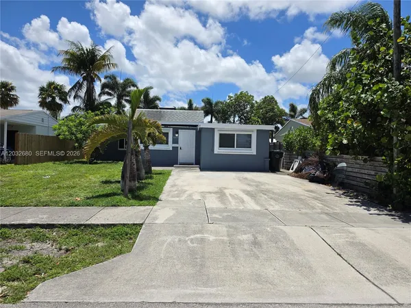 $3,300 | 5225 Northeast 4th Avenue, Oakland Park, FL 33334
