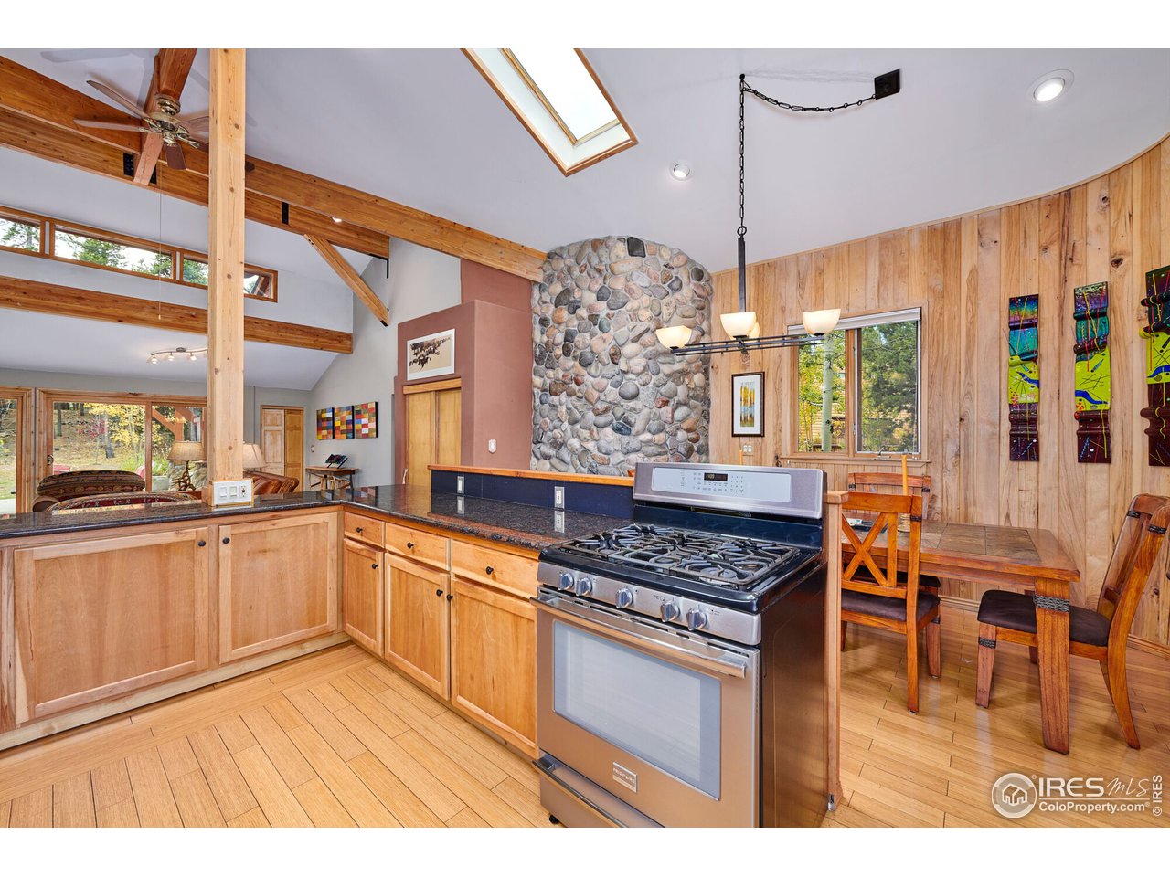 Expansive newer kitchen