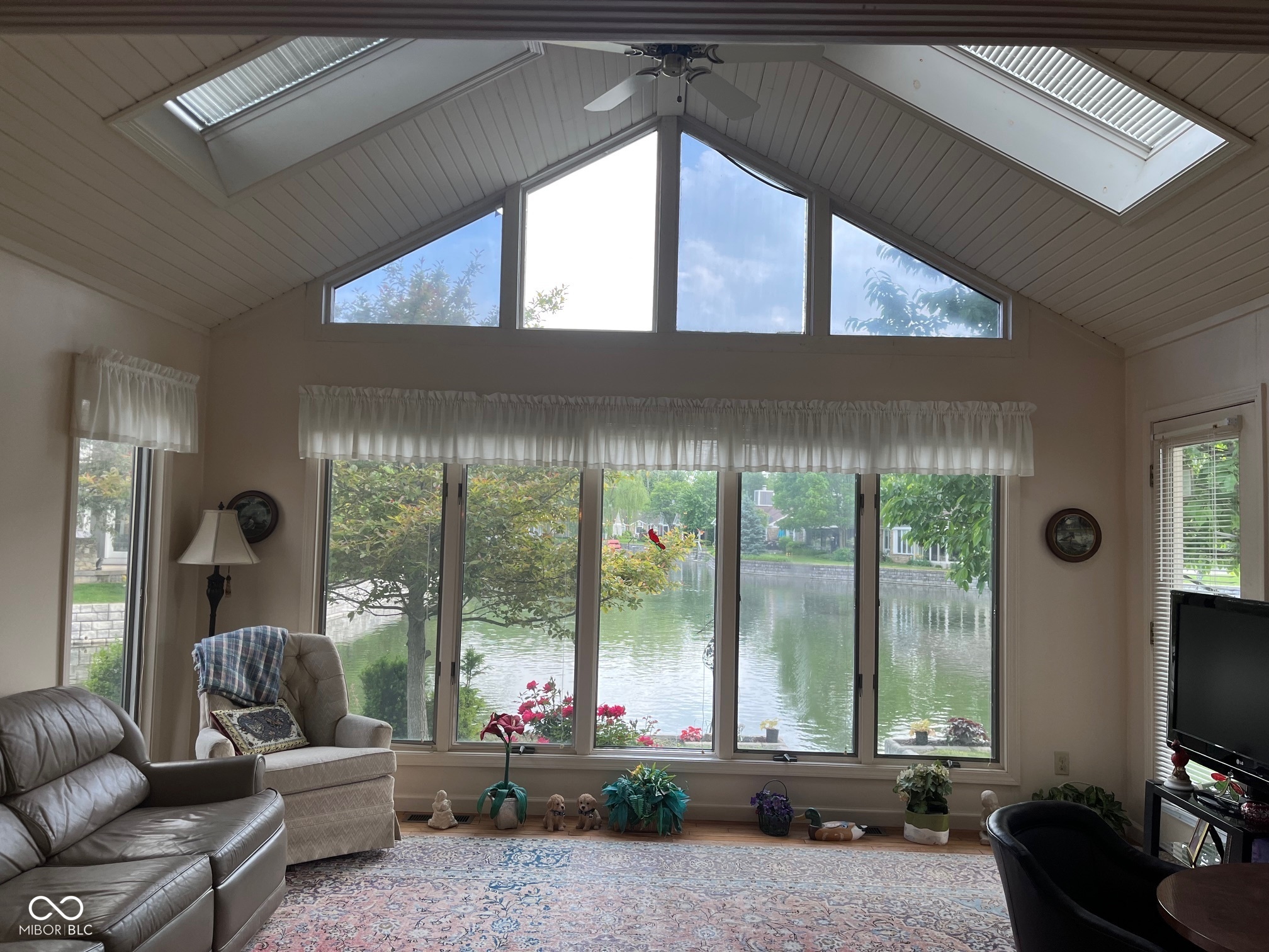 7440 Sylvan Ridge Road Indianapolis, IN 46240 - Photo 4 of 35