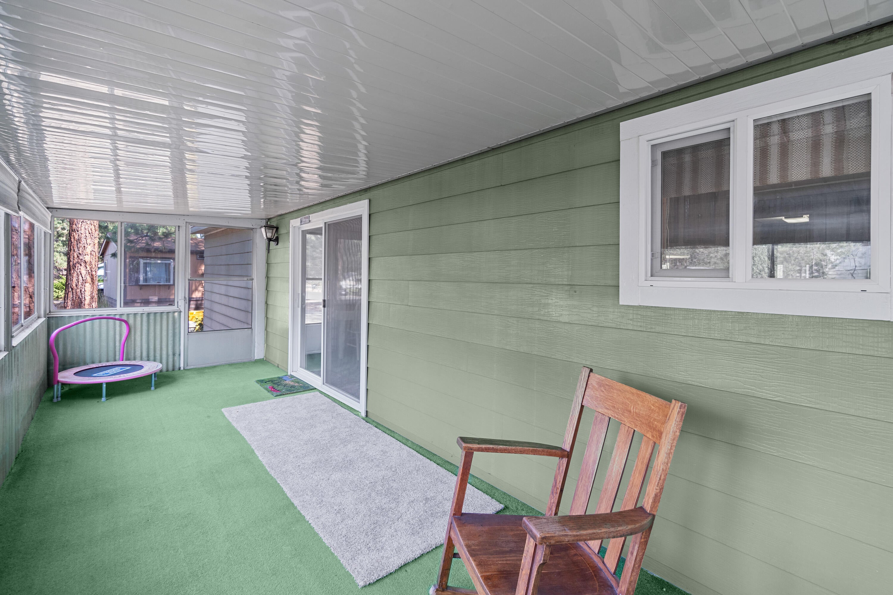 60960 Ridge Drive Bend, OR 97702 - Photo 33 of 35 14-print-Riley Visuals-14