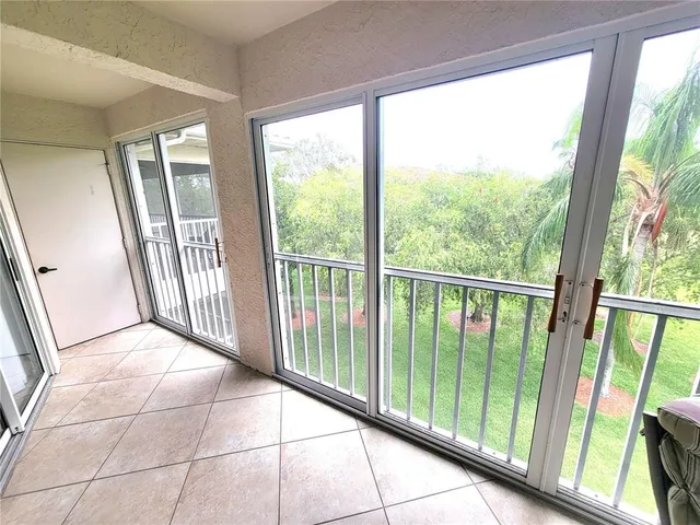 $175,000 | 6507 Stone River Road, Unit 302, Bradenton, FL 34203