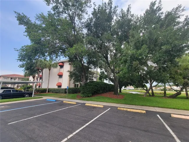 $175,000 | 6507 Stone River Road, Unit 302, Bradenton, FL 34203
