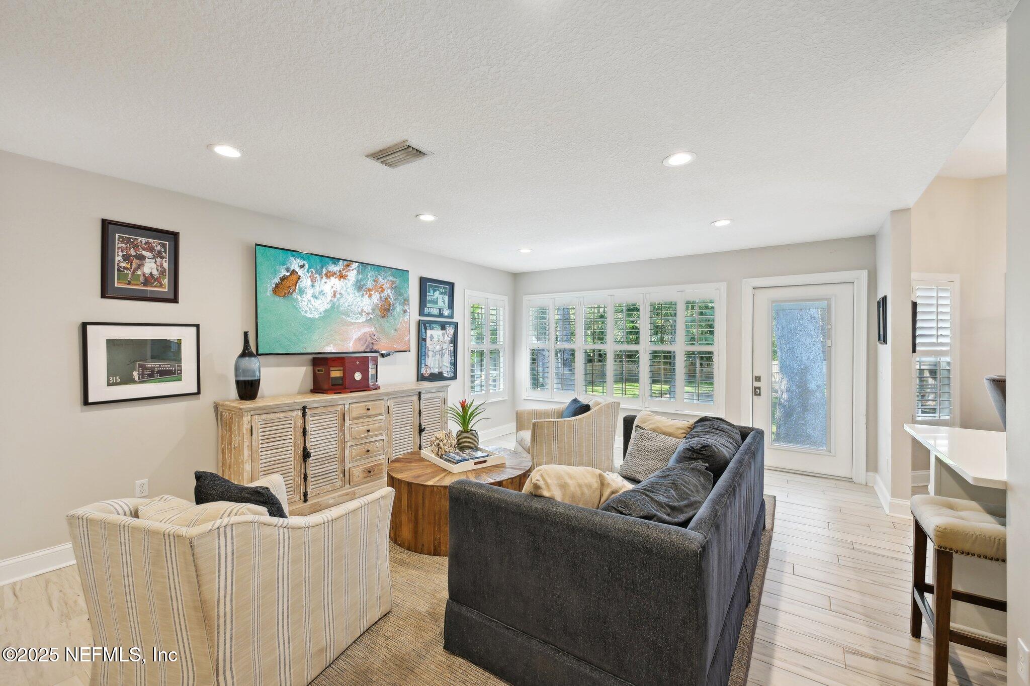 467 Inland Way Atlantic Beach, FL 32233 - Photo 11 of 60 11-web-or-mls-Inland Way-011