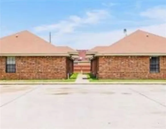 $950 | 241 East 19th Street, Unit 3, Weslaco, TX 78596