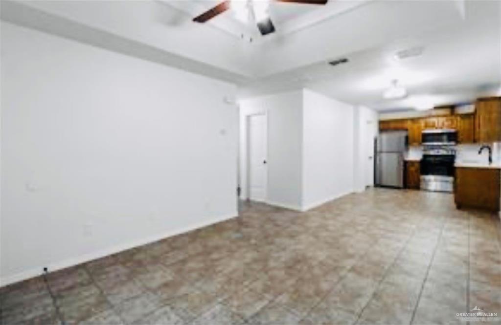 241 East 19th Street, Unit 3 Weslaco, TX 78596 - Photo 2 of 10 a view of a livingroom with furniture