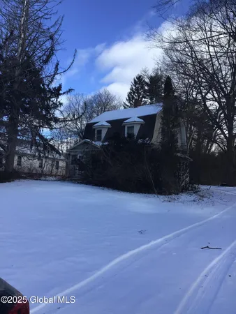 $1,050,000 | 546-548 Maple Avenue, Saratoga Springs, NY 12866