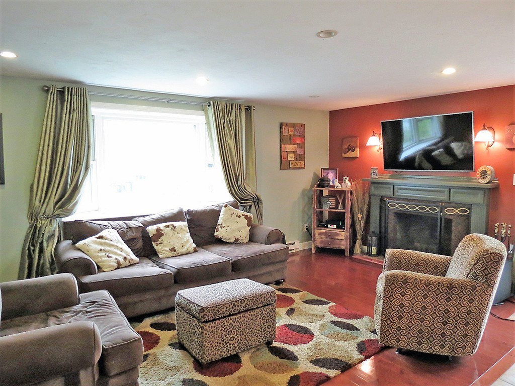 3 Dunham Road Framingham, MA 01701 - Photo 4 of 16 Gallery Image 4