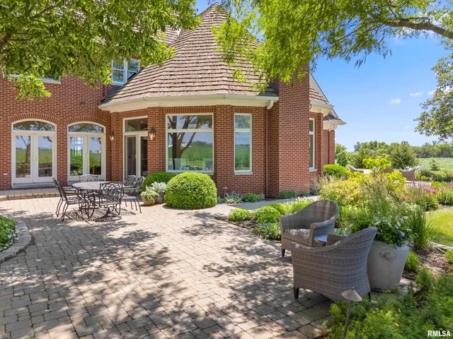 $1,595,000 | 18775 Unsicker Road, Groveland, IL 61535
