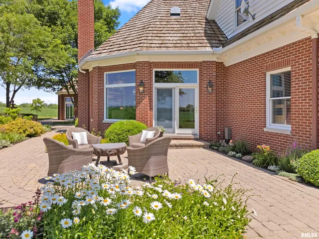 $1,595,000 | 18775 Unsicker Road, Groveland, IL 61535