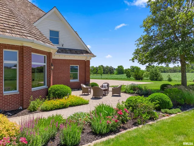 $1,595,000 | 18775 Unsicker Road, Groveland, IL 61535