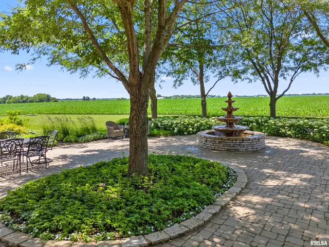 $1,595,000 | 18775 Unsicker Road, Groveland, IL 61535