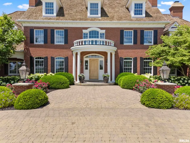 $1,595,000 | 18775 Unsicker Road, Groveland, IL 61535
