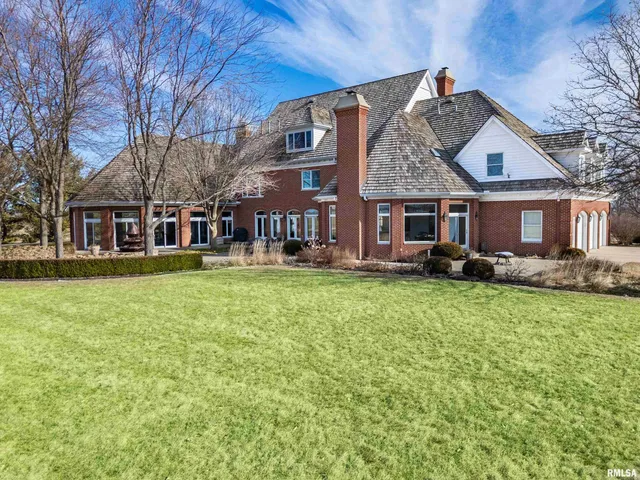 $1,595,000 | 18775 Unsicker Road, Groveland, IL 61535