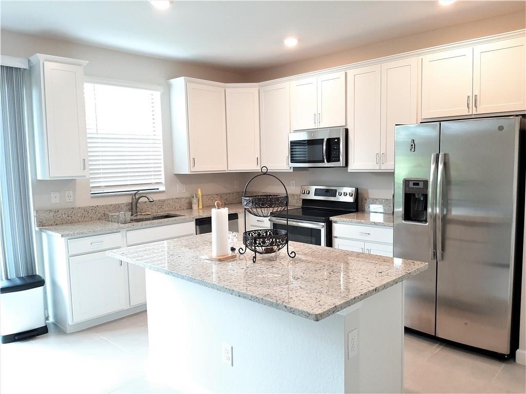 12771 Anthorne Lane Boynton Beach, FL 33436 - Photo 3 of 34