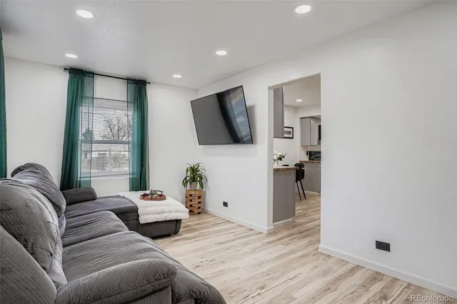$475,000 | 4400 West 4th Avenue, Denver, CO 80219