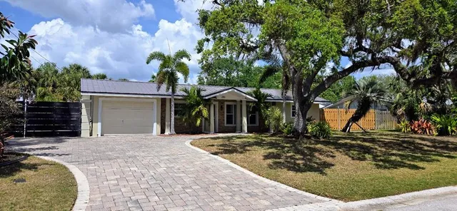 $4,250 | 2115 Alvarado Lane, Sarasota, FL 34231