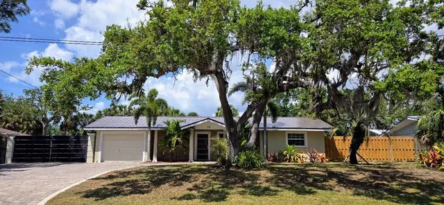 $4,250 | 2115 Alvarado Lane, Sarasota, FL 34231