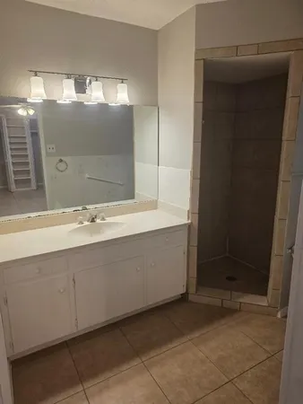 $3,200 | Undisclosed Address, Hurst, TX 76054
