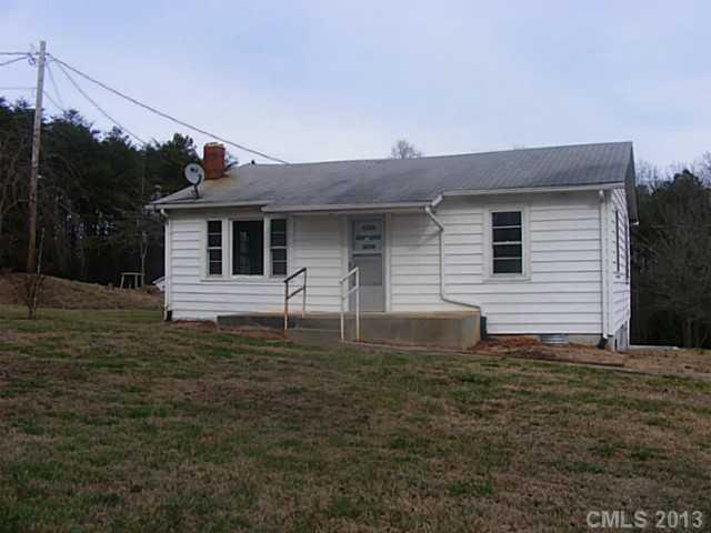 1739 Goble Road Hiddenite, NC 28636 - Photo 1 of 3 a front view of house with yard