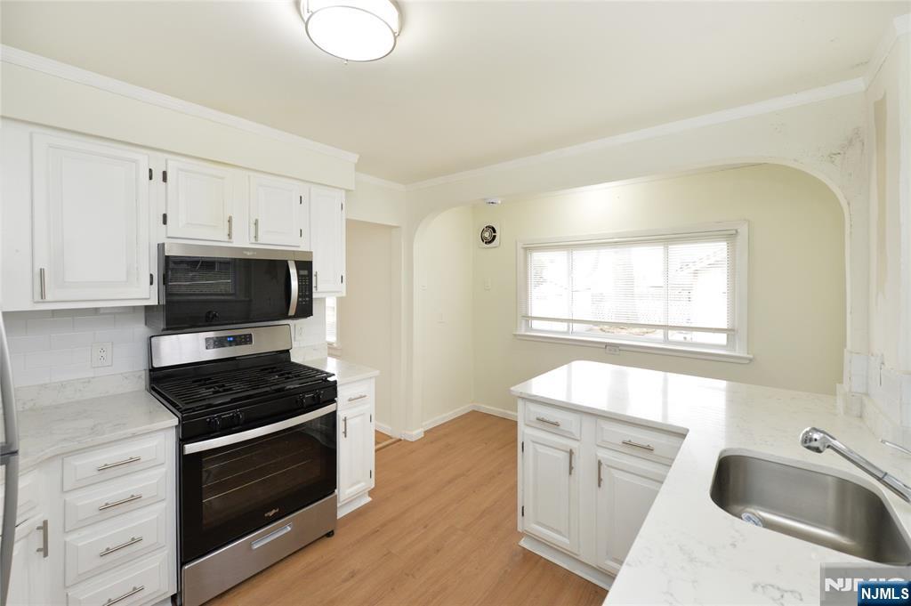 263 Sutton Avenue Hackensack, NJ 07601 - Photo 19 of 29