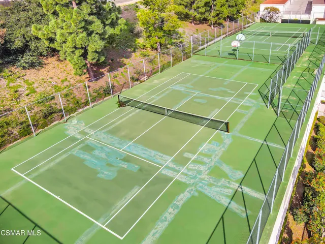 a view of a tennis court