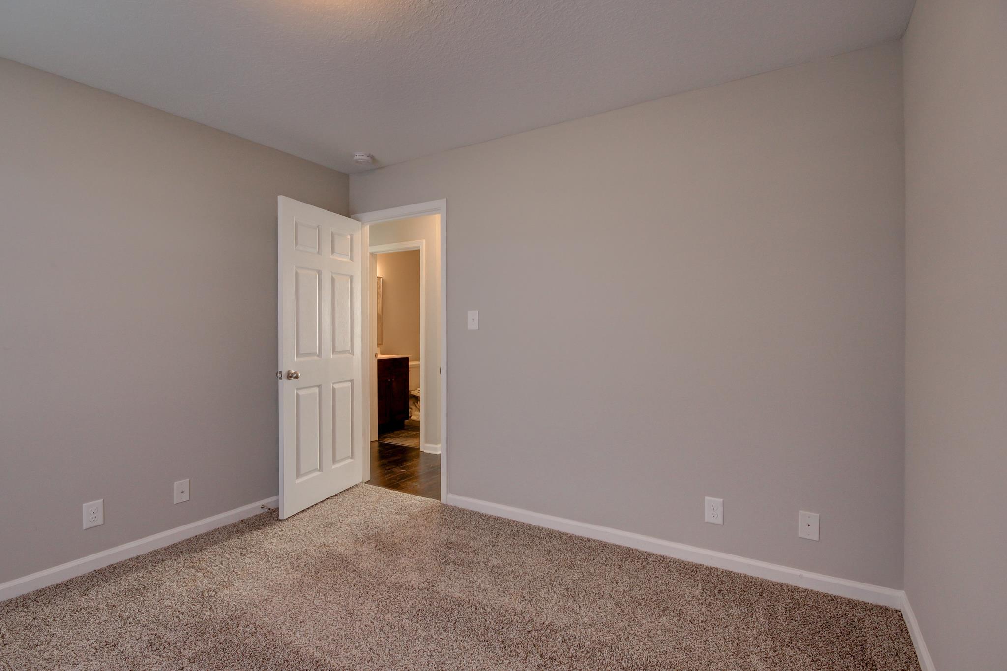 104 Kentucky Ridge Oak Grove, KY 42262 - Photo 8 of 11