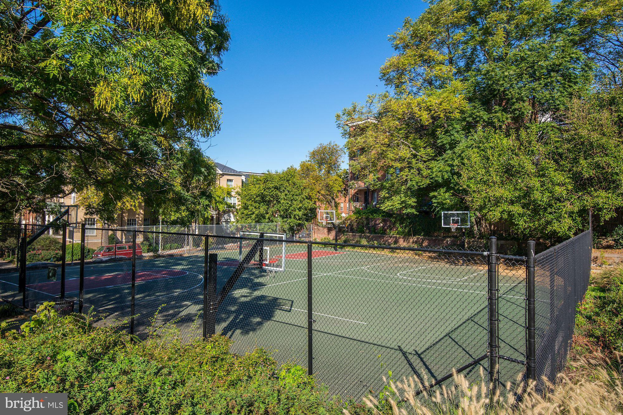 1910 Kalorama Road Northwest, Unit 2 Washington, DC 20009 - Photo 17 of 21