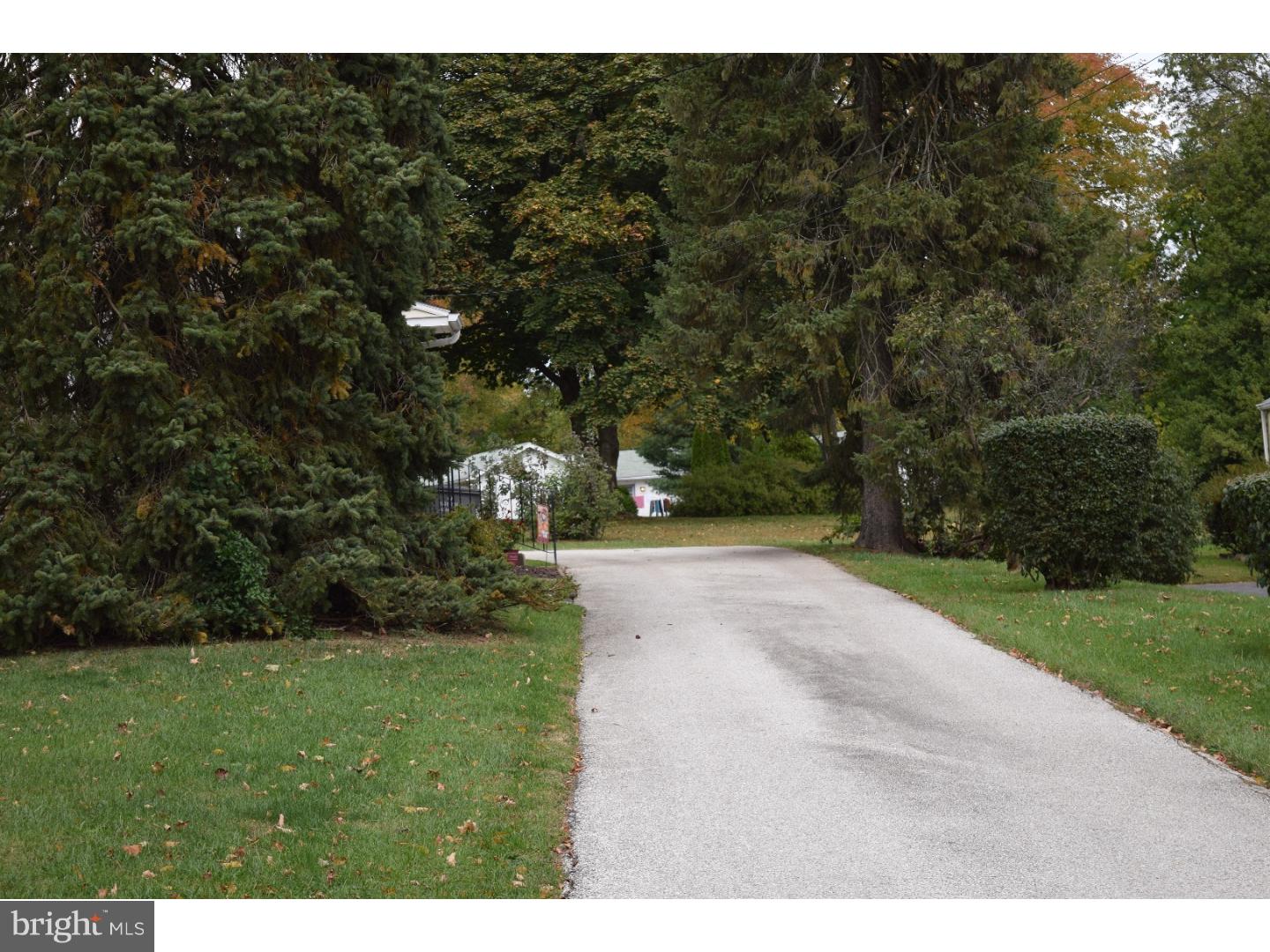 93 Old Lancaster Road Devon, PA 19333 - Photo 3 of 15 Driveway