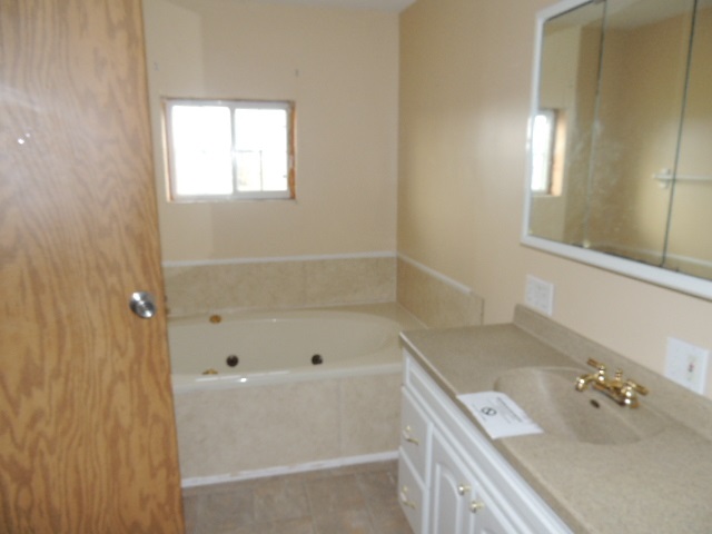 15130 Hand Road Fort Wayne, IN 46818 - Photo 8 of 16