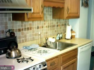 533 Roxborough Avenue Philadelphia, PA 19128 - Photo 4 of 6 Gallery Image 4