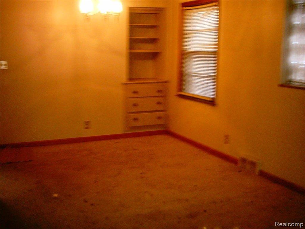 8441 Menge Street Center Line, MI 48015 - Photo 9 of 12 IMAG2420.JPG