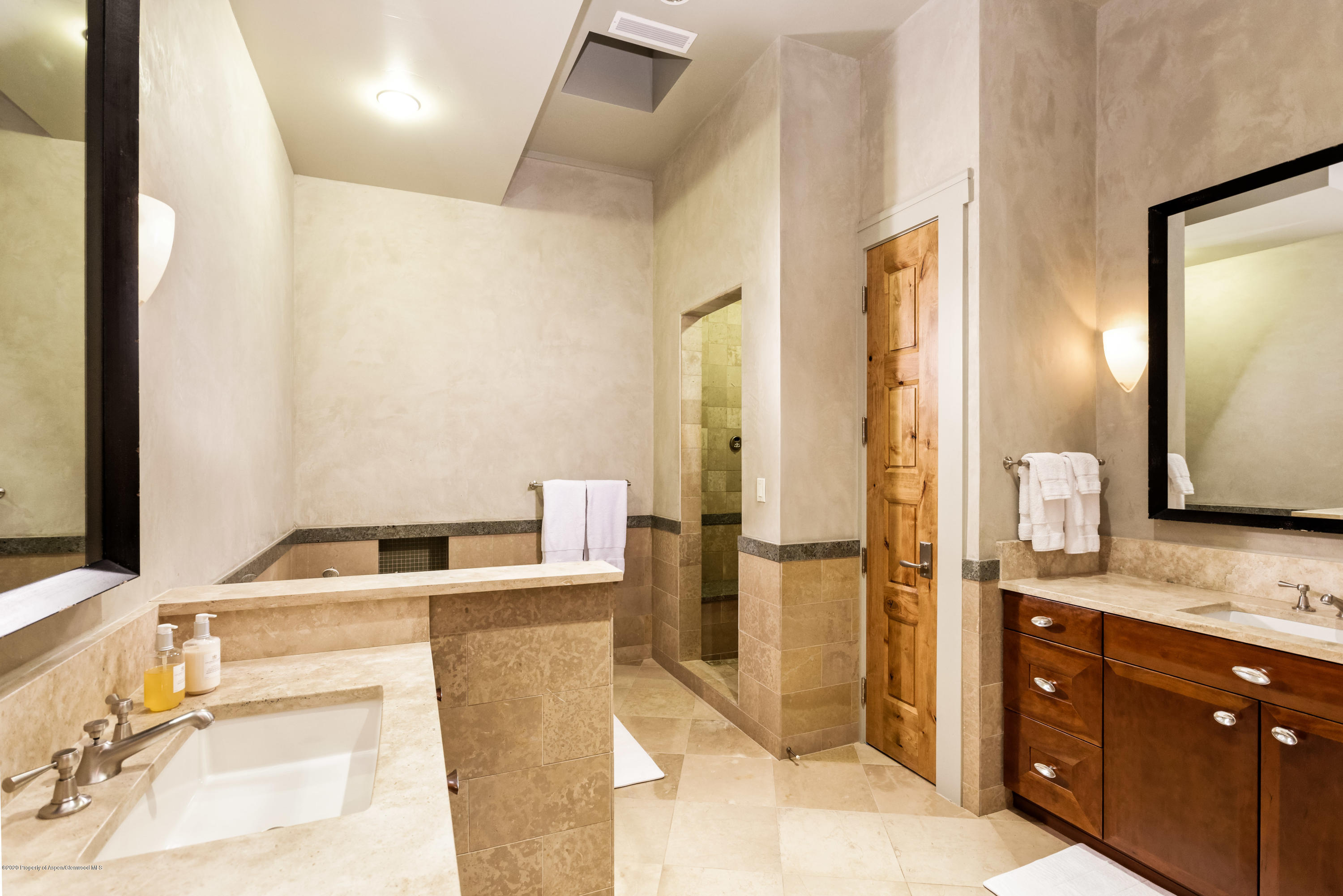 501 Rio Grande Place, Unit 204 Aspen, CO 81611 - Photo 13 of 28 501RioGrande204_HiRes014