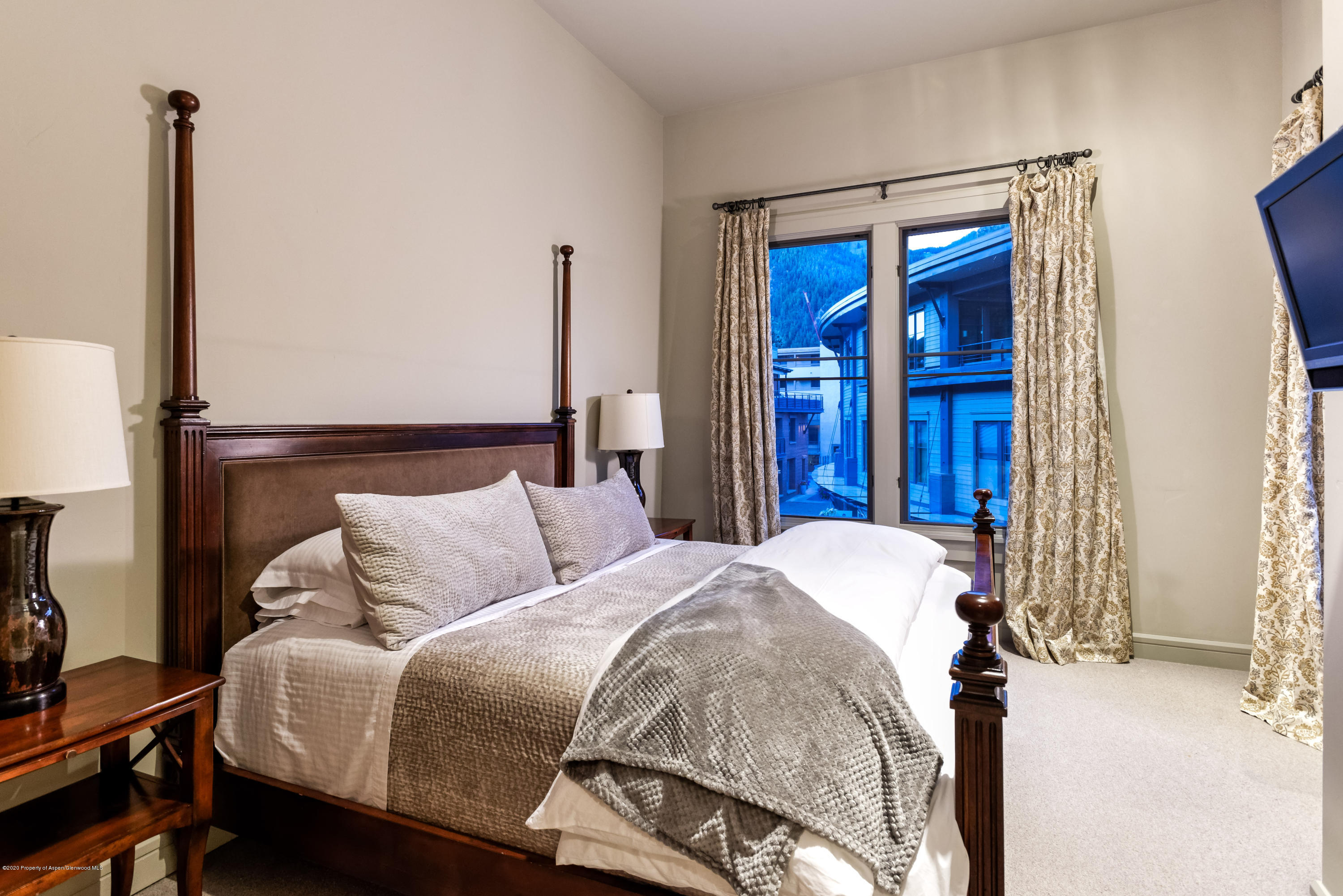 501 Rio Grande Place, Unit 204 Aspen, CO 81611 - Photo 15 of 28 501RioGrande204_HiRes024