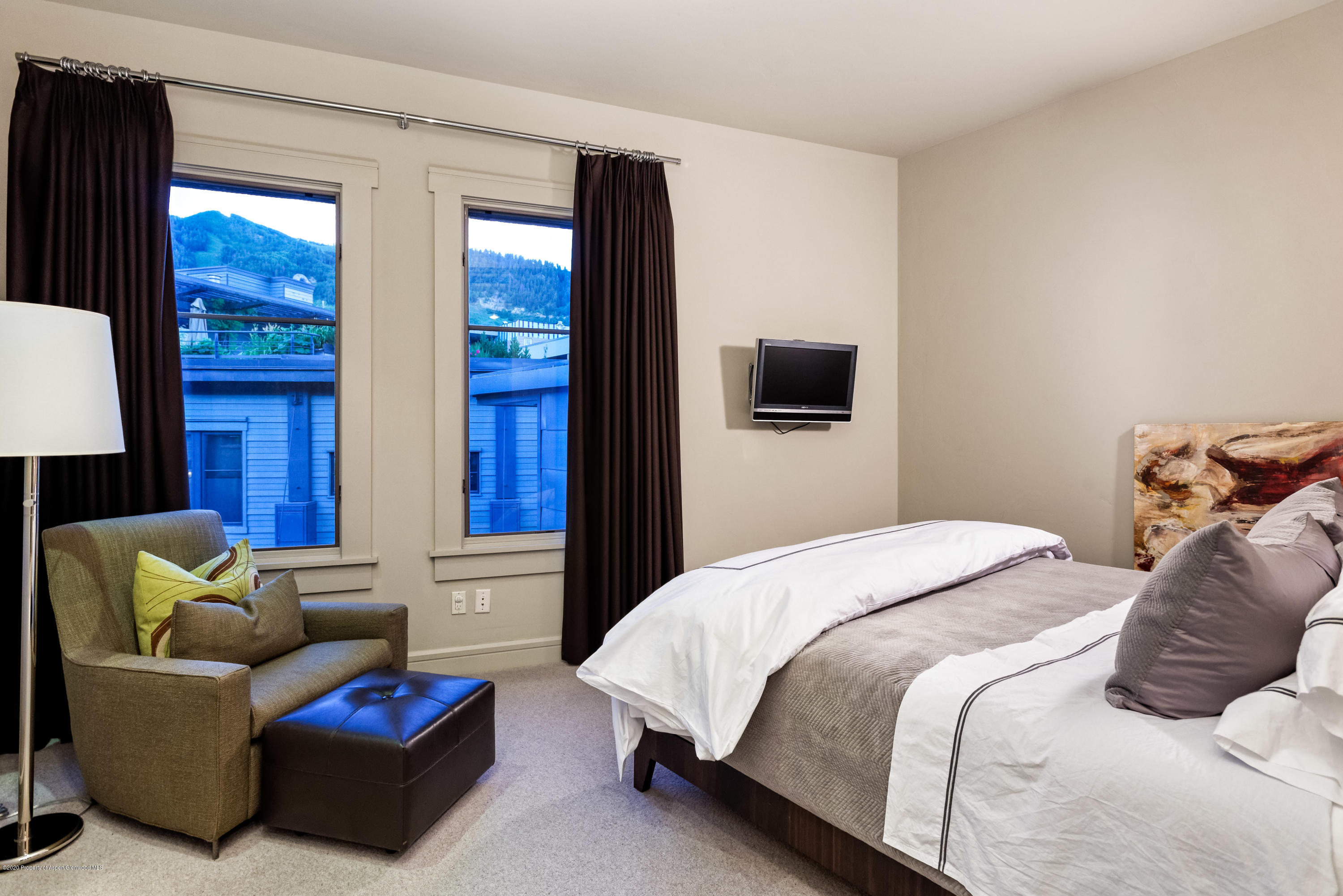 501 Rio Grande Place, Unit 204 Aspen, CO 81611 - Photo 17 of 28 501RioGrande204_HiRes026