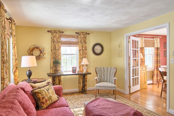 38 Tolland Road North Andover, MA 01845 - Photo 12 of 29 Gallery Image 12