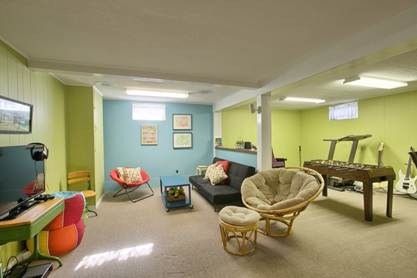 38 Tolland Road North Andover, MA 01845 - Photo 14 of 29 Gallery Image 14