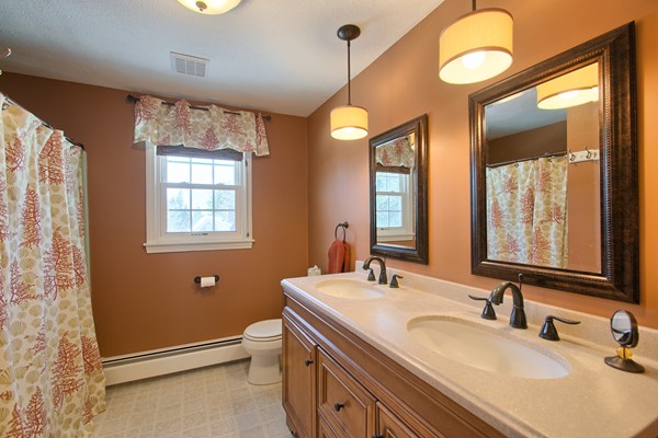 38 Tolland Road North Andover, MA 01845 - Photo 17 of 29 Gallery Image 17