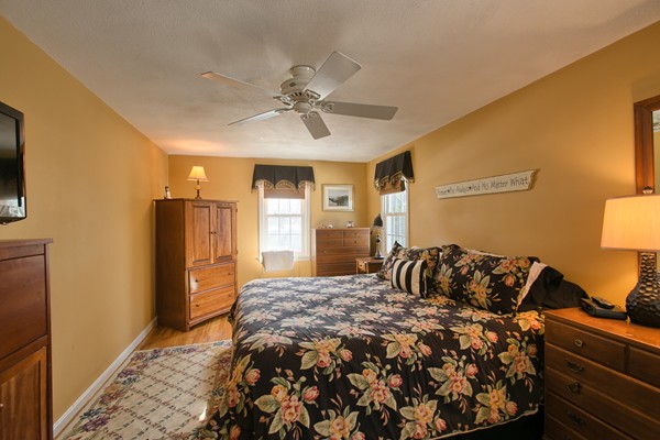 38 Tolland Road North Andover, MA 01845 - Photo 21 of 29 Gallery Image 21