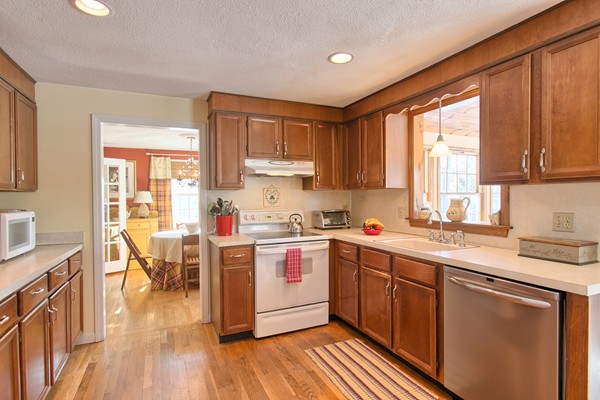 38 Tolland Road North Andover, MA 01845 - Photo 25 of 29 Gallery Image 25