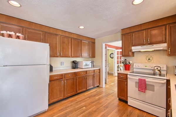 38 Tolland Road North Andover, MA 01845 - Photo 26 of 29 Gallery Image 26