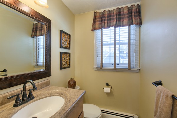38 Tolland Road North Andover, MA 01845 - Photo 7 of 29 Gallery Image 7