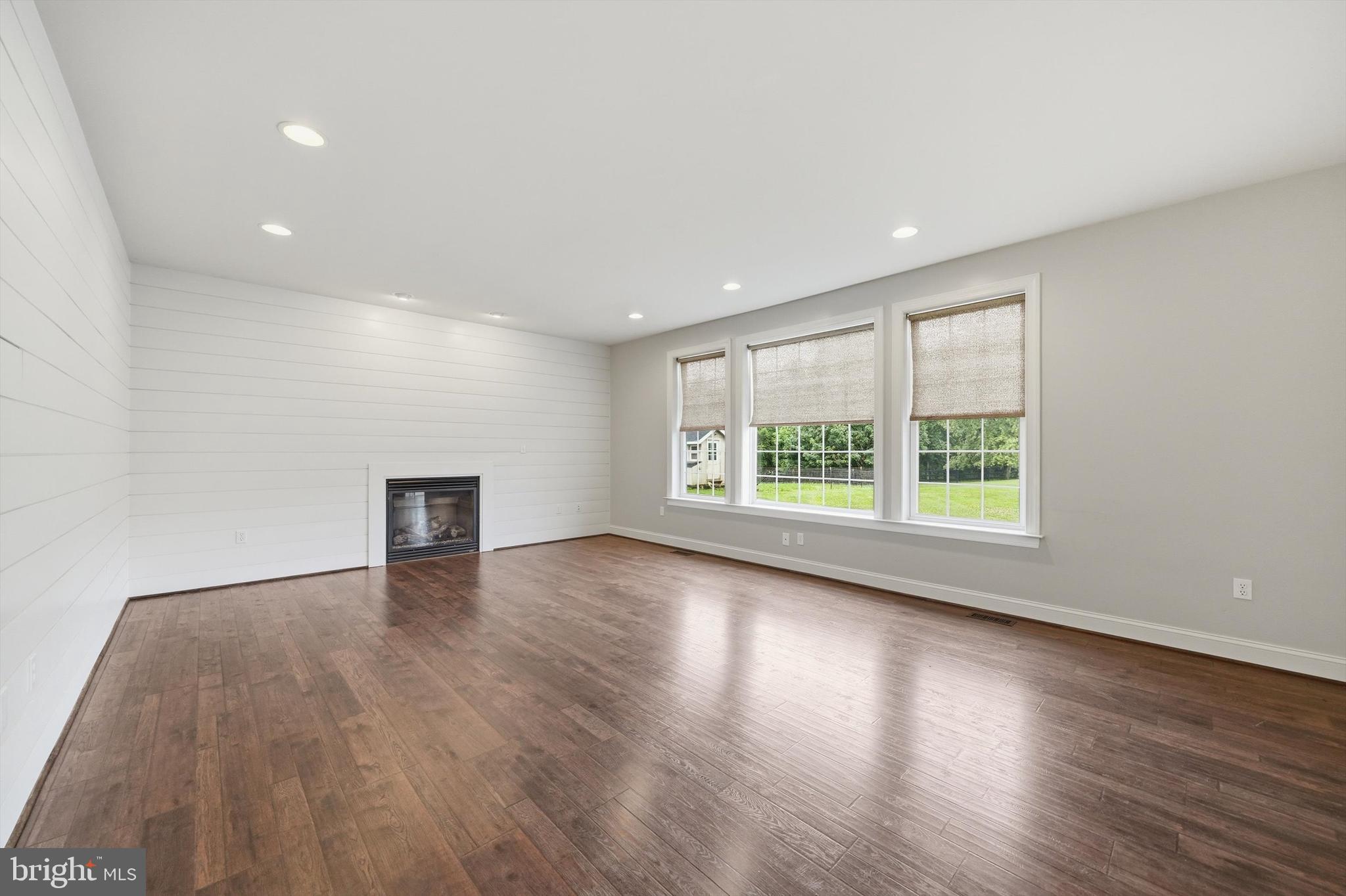 5716 Mt Briar Road Keedysville, MD 21756 - Photo 22 of 81 Propane Fireplace