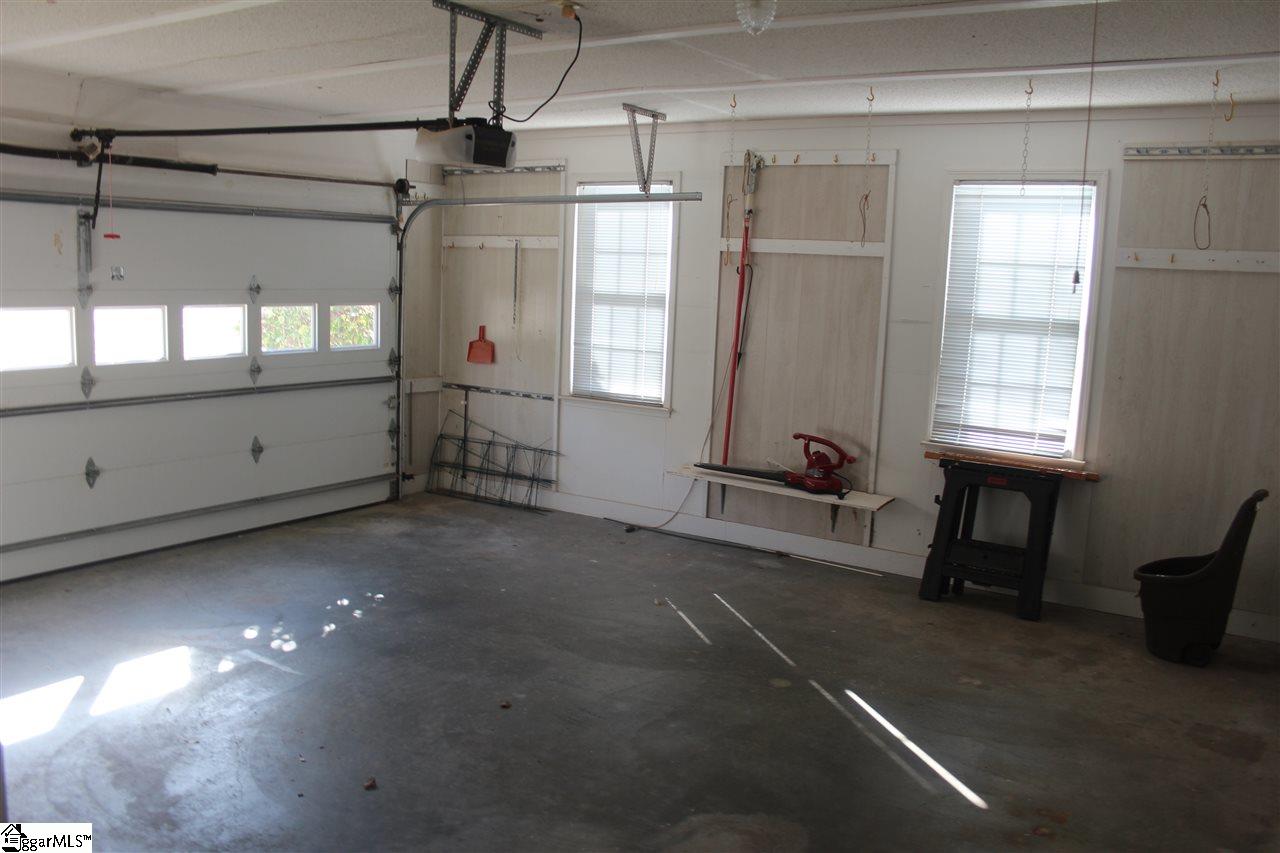409 Quail Run Circle Fountain Inn, SC 29644 - Photo 33 of 36 Gallery Image 33