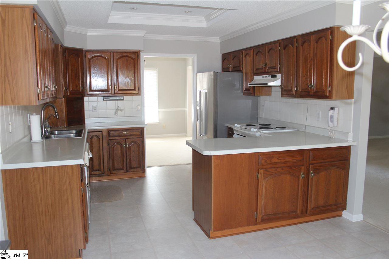 409 Quail Run Circle Fountain Inn, SC 29644 - Photo 9 of 36 Gallery Image 9