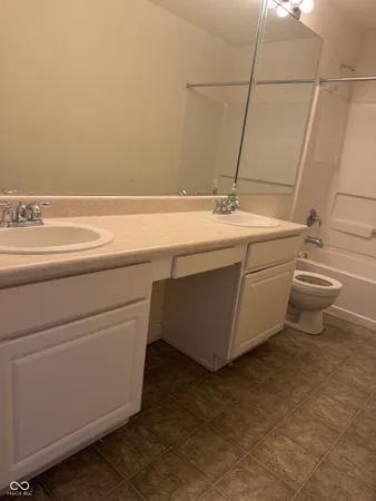 $304,500 | 9663 Stonewall Lane, Avon, IN 46123
