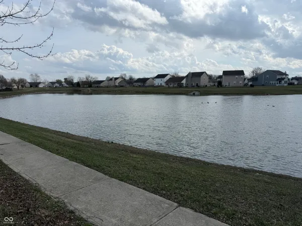 $304,500 | 9663 Stonewall Lane, Avon, IN 46123