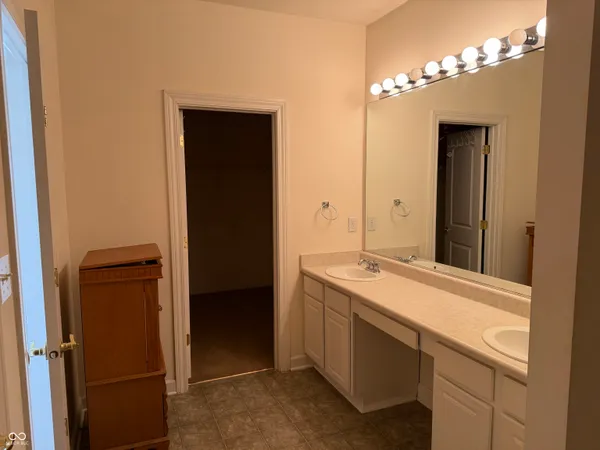 $304,500 | 9663 Stonewall Lane, Avon, IN 46123