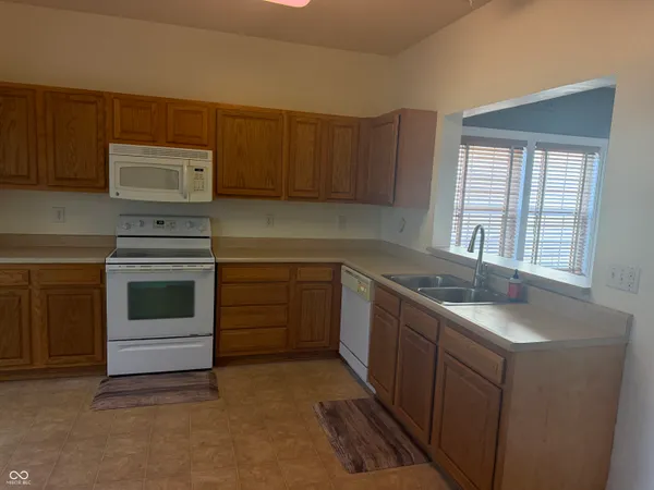 $304,500 | 9663 Stonewall Lane, Avon, IN 46123