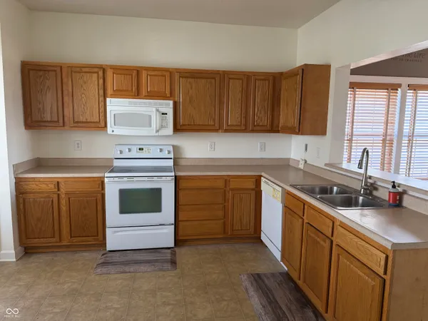 $304,500 | 9663 Stonewall Lane, Avon, IN 46123